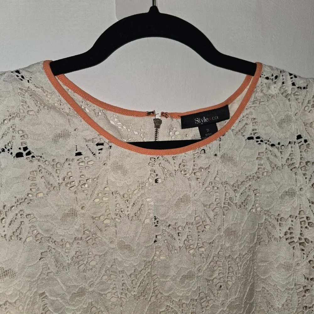 Style & Co Ivory Floral Lace Short Sleeve Top - Size S - Picture 10 of 11